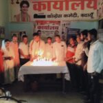 कांग्रेस कमेटी ने अहमदाबाद प्लेन हादसे में दिवंगत यात्रियों को मोमबत्ती जलाकर दी श्रद्धांजलि