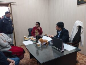 एडी मंडल ने अस्पतालों का किया निरीक्षण, व्यवस्थाएं परखी