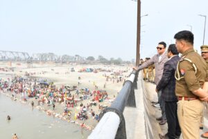 डीएम ने माघ पूर्णिमा पर किया कछला घाट का निरीक्षण