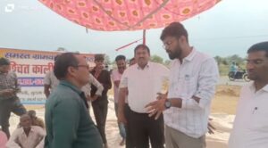 भारतीय किसान यूनियन का नवें दिन अनिश्चितकालीन धरना,राष्ट्रीय राजमार्ग पर अंडरपास बनवाने के डटे रहे ग्रामीण,पहुंचे प्रशासनिक अधिकारी