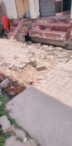 अवैध कब्जे से राहगीर परेशान, ईओ से शिकायत