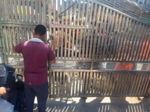 बदायूँ पालिका कार्यालय में चेयरमैन का छापा, एई-जेई समेत 22 लेटलतीफ कर्मचारी पकड़े, वेतन काटने के आदेश