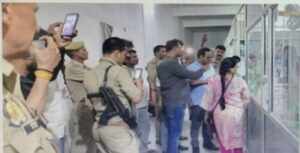 निजी नर्सिंग होम की बर्बरता से नवजात की मौत, अस्पताल सील; सीएचसी प्रभारी हटाए गए