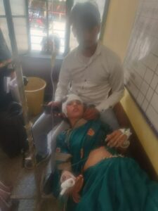 पति से मामूली बात पर कहां सुनी होने पर चलती बाइक से कूदी पत्नी।