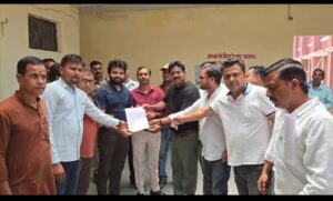 अवैध जच्चा-बच्चा केंद्रों पर कार्रवाई की मांग, पत्रकार एसोसिएशन ने एसडीएम और सीएचसी प्रभारी को सौंपा ज्ञापन।