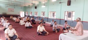 श्रीराम सरस्वती विद्या मंदिर में हर्षोल्लास के साथ मनाया गया 12वाँ अंतरराष्ट्रीय योगदिवस
