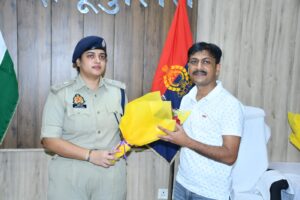 सीओ सिटी रजनीश उपाध्याय को कासगंज स्थानांतरण पर दी गई भावभीनी विदाई