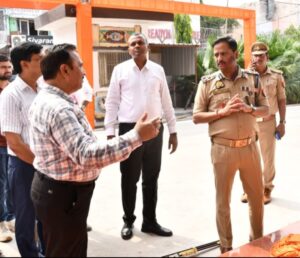 CM योगी के दौरे से पहले कमिश्नर और DIG ने संभाली कमान, सर्किट हाउस व कार्यक्रम स्थल का किया निरीक्षण,डीएम, एसएसपी,BDA उपाध्यक्ष,नगर आयुक्त रहे मौजूद..