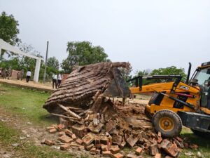कोचिंग सेंटरों के बाद अब अवैध कॉलोनियों पर BDA की बड़ी कार्रवाई, IAS सौम्या पांडे के निर्देश पर कैंट क्षेत्र में दो अवैध कॉलोनियों पर चला बुलडोजर, निर्माण ध्वस्त..