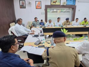 मंडलायुक्त भूपेंद्र एस. चौधरी ने की मंडलीय सड़क सुरक्षा समिति की बैठक, ब्लैक स्पॉट सुधार और ओवरस्पीड पर सख्ती के निर्देश..