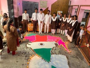 आदर्श जूनियर हाई स्कूल में अखण्ड भारत संकल्प दिवस और हरियाली तीज उत्सव धूमधाम से मनाया
