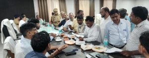 एसडीएम और सीओ ने सुनीं फरियादें, डीएम-एसएसपी के न आने से लौटे लोग