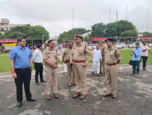 सावन के तीसरे सोमवार को नाथ मंदिरों पर हेलीकॉप्टर से पुष्प वर्षा, बरेली में कांवड़ियों का भव्य स्वागत..