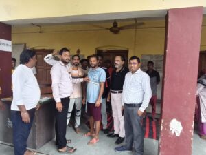 सहसवान में सफाई कर्मियों की मांगें पूरी, कर्मचारियों को मिले ESIC कार्ड और सफाई उपकरण