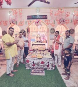 मुहीउद्दीनपुर राम मंदिर में राधा अष्टमी पर पहुंचे युवा भाजपा नेता मयंक गुप्ता, पूजा-अर्चना कर लिया आशीर्वाद